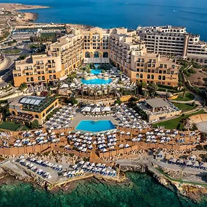 Corinthia St George's Bay 5*, Saint Julian's מלטה